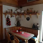Zum Doehlerwald מלון 3*